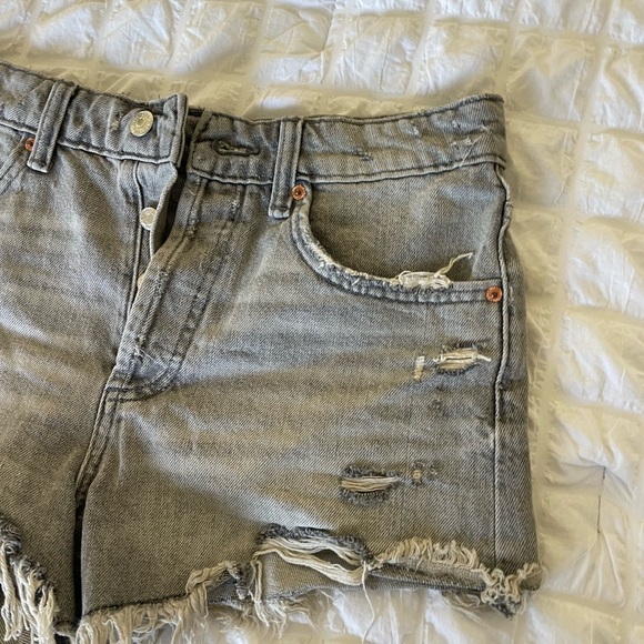 Zara gray denim shorts - Picture 2 of 8